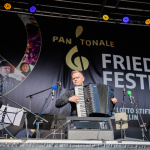 Pantonale-Friedensfestival-2023-Open-Air-Konzert-48-FotoChristophSoeder.jpg